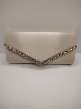 Shimmering Cream Crystal-Trim V-Flap Evening Clutch